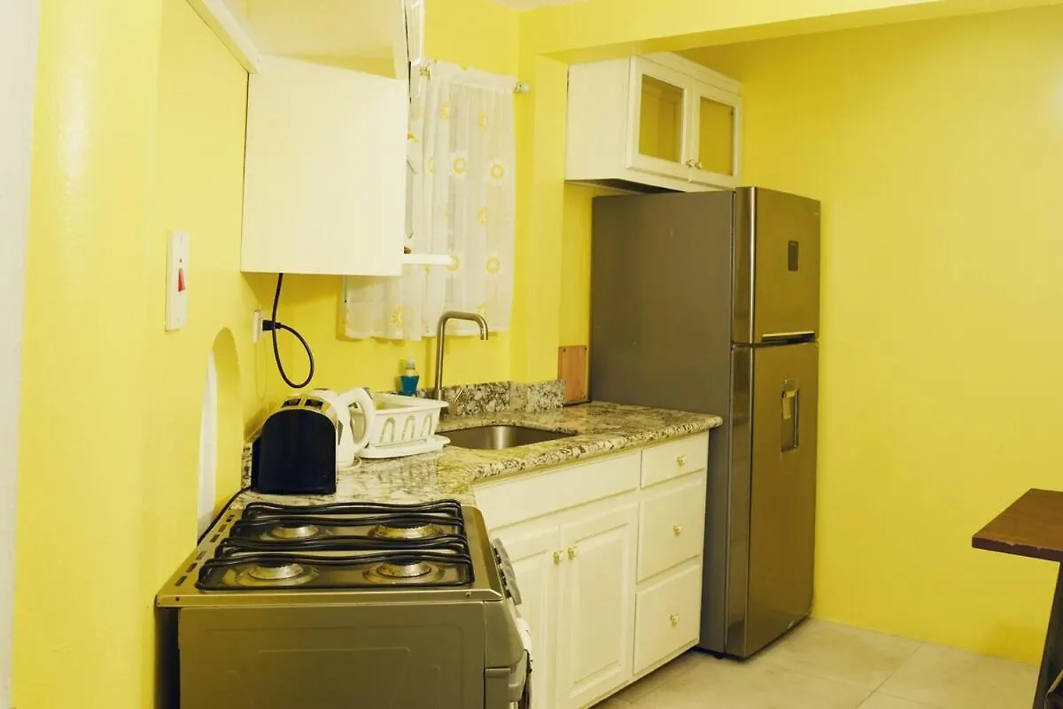 Private 2 Bedroom - Pool N Beach 205A 몬테고 베이