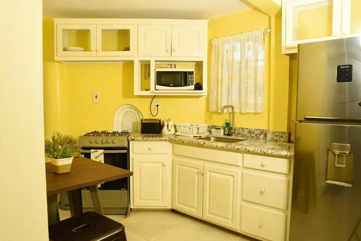 Private 2 Bedroom - Pool N Beach 205A 몬테고 베이