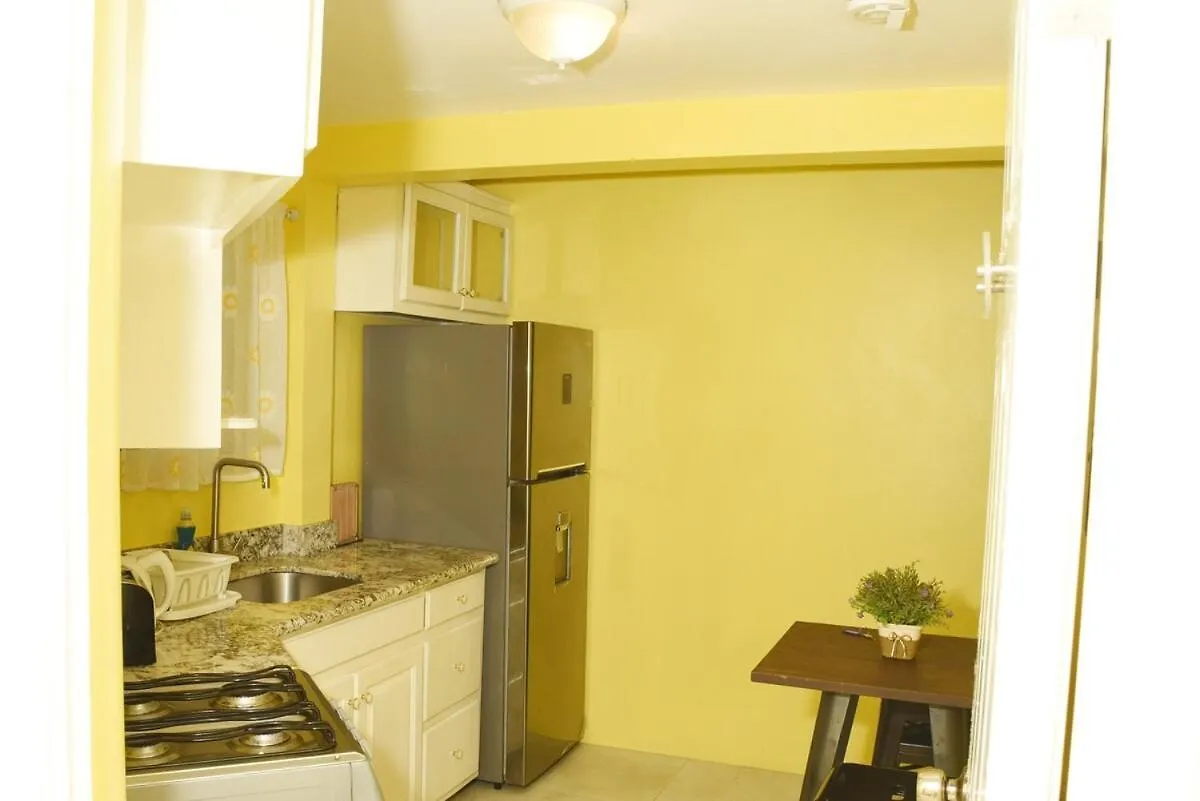 아파트 Private 2 Bedroom - Pool N Beach 205A 몬테고 베이 자메이카