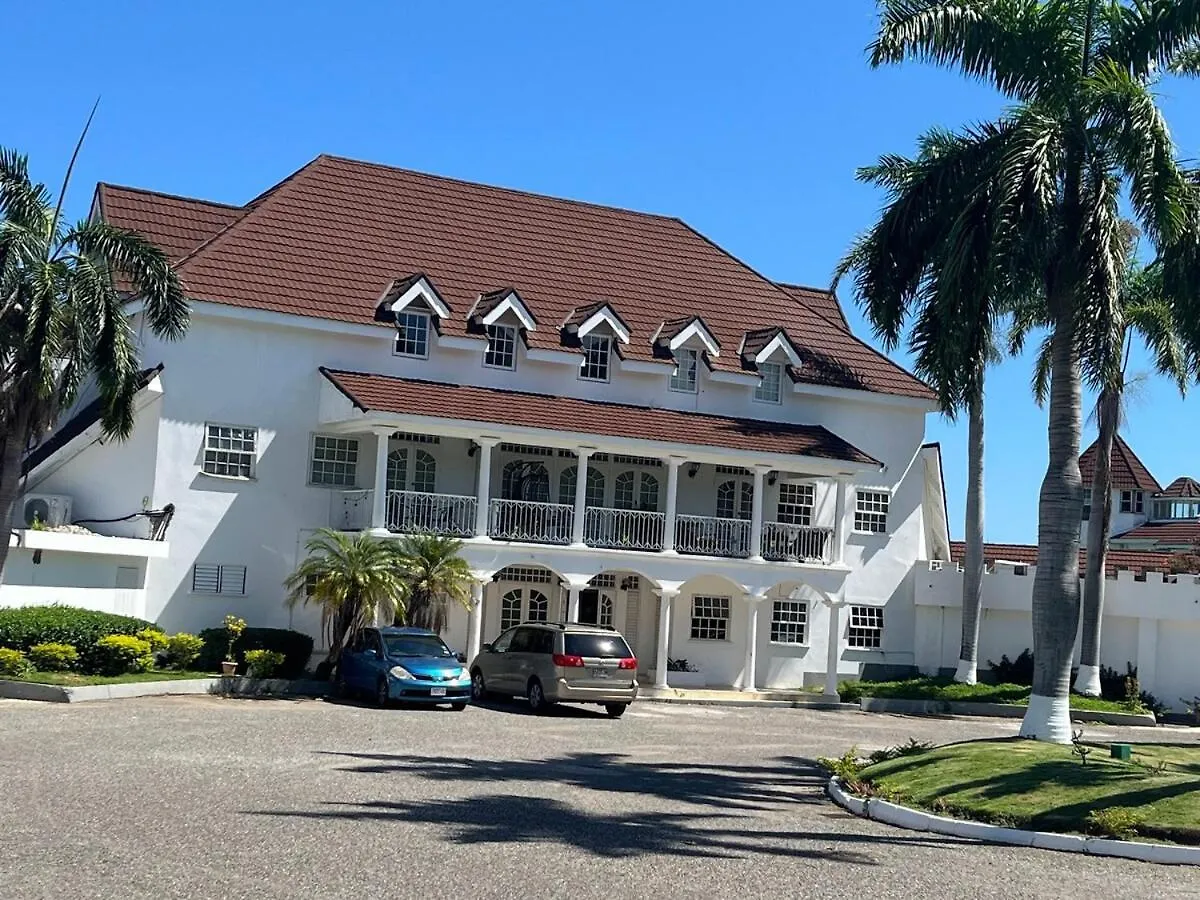 Private 2 Bedroom - Pool N Beach 205A Montego Bay Jamaika